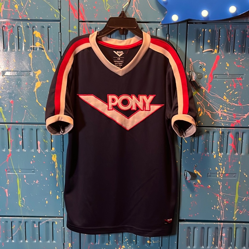 Pony. Navy & Red. size 8. Z225